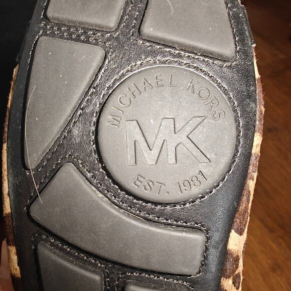 MICHAEL KORS women Size 9 Ballet Flats Loafers Leopard Calf hair Gold Logo READ - Picture 11 of 13
